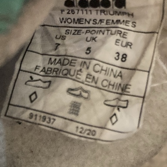 Women’s size 7 Diadora socket cleats - Picture 6 of 6